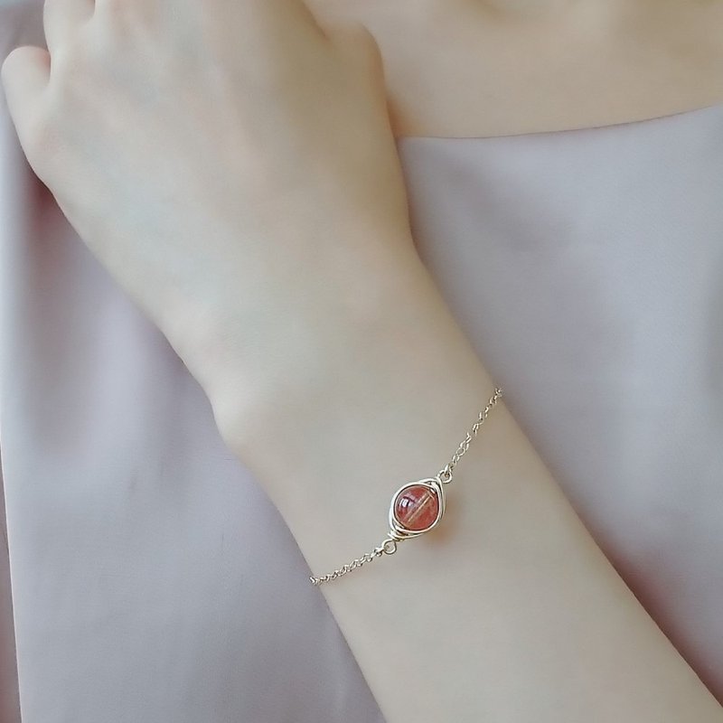 红发晶 Herringbone 编织坠 14Kgf 包金 可调整手链 地中海之眼 - 手链/手环 - 半宝石 红色