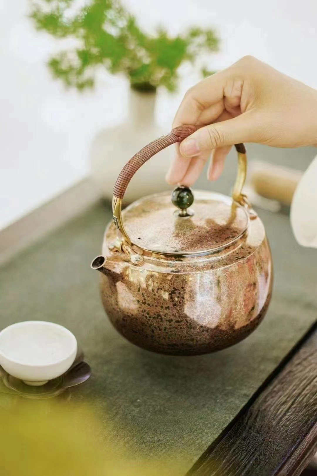 尚帧品 口打出木纹金纯银壶 纯银9999纯手工  1100cc - 茶具/茶杯 - 纯银 