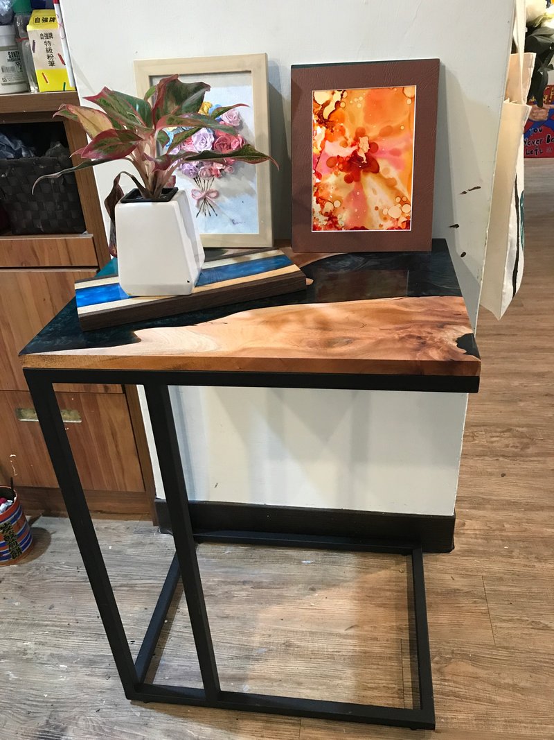 河流边桌 - 其他家具 - 木头 金色