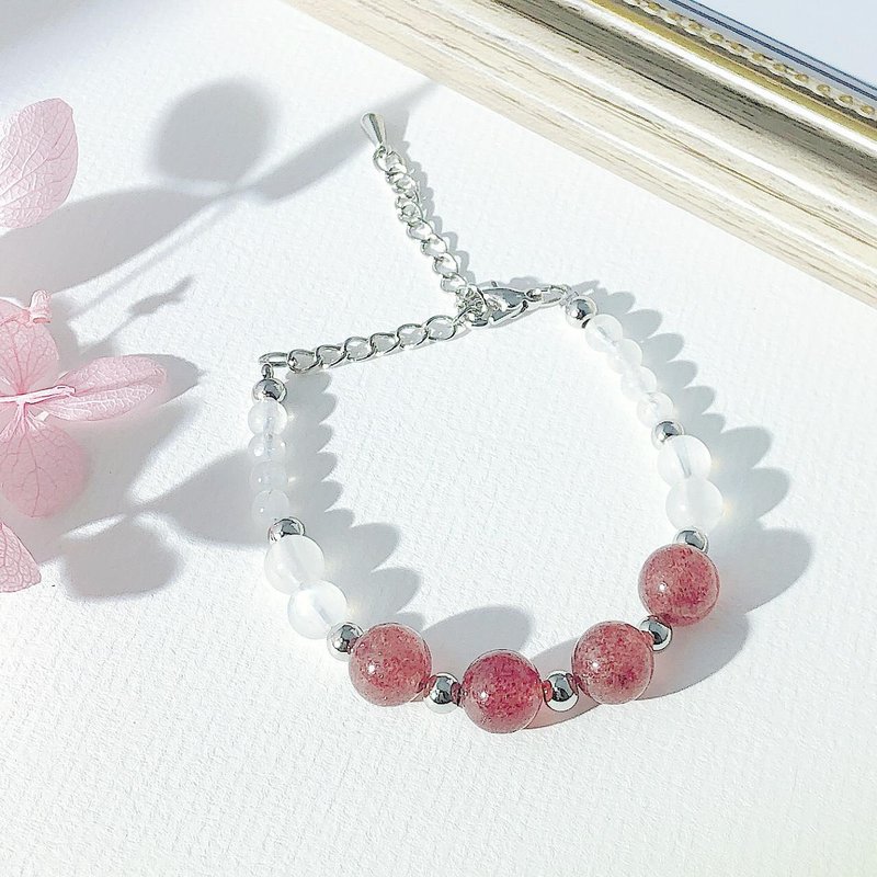 月亮石  月光石 草莓晶 水晶手链 天然石 生日礼物 爱情 - 手链/手环 - 水晶 红色