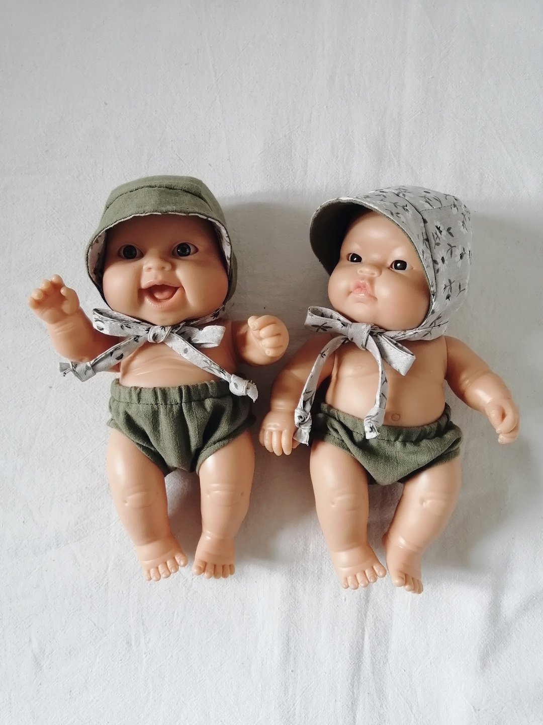 Brimmed bonnet and panties for Paola Reina Gordi and Miniland 22 cm (8 inch) - 玩具/玩偶 - 棉．麻 绿色