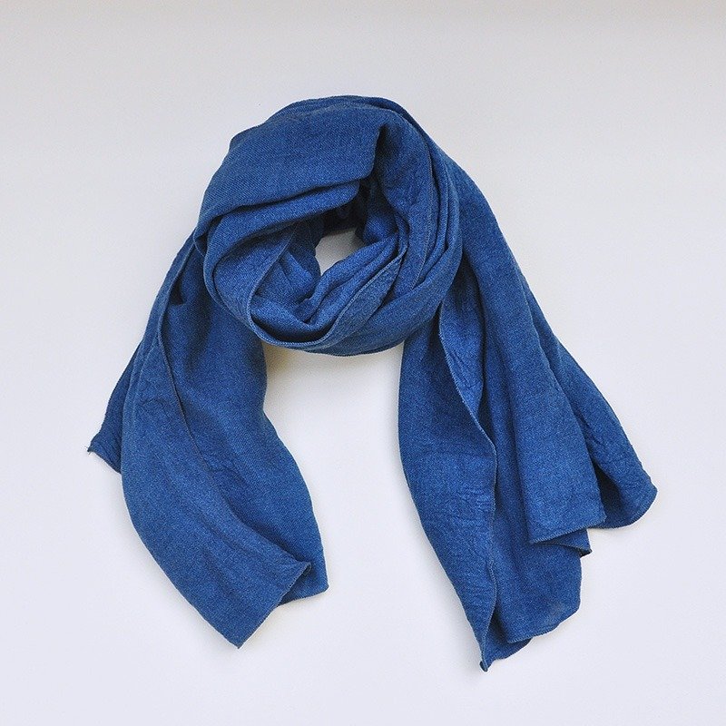【岁时记】草木染棉纱围巾 深蓝 - 丝巾 - 棉．麻 蓝色
