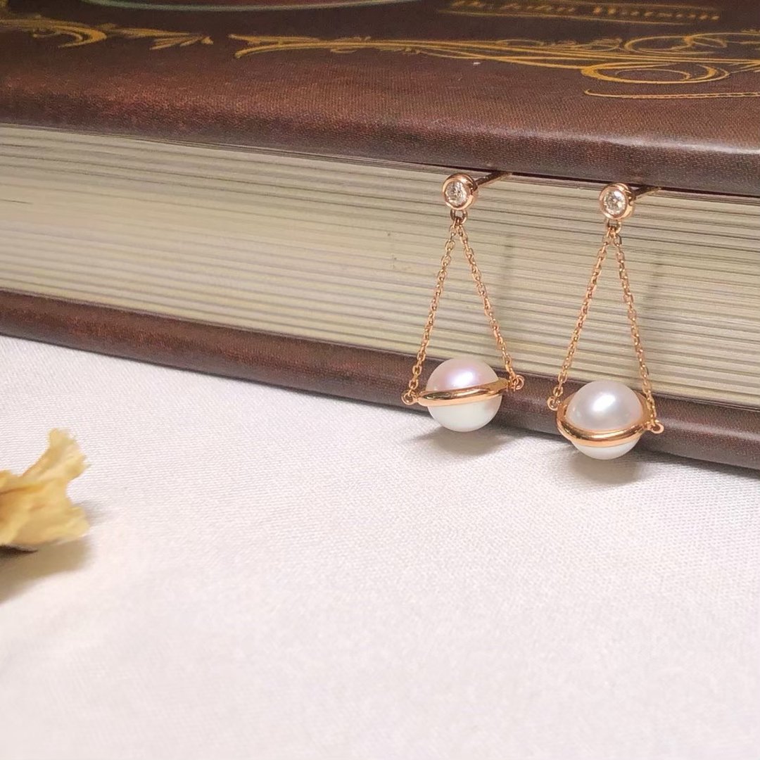 【茉莉亚缇 Moriarty Jewelry】星球造型 淡水养珠 14K金单钻耳环 - 耳环/耳夹 - 珍珠 