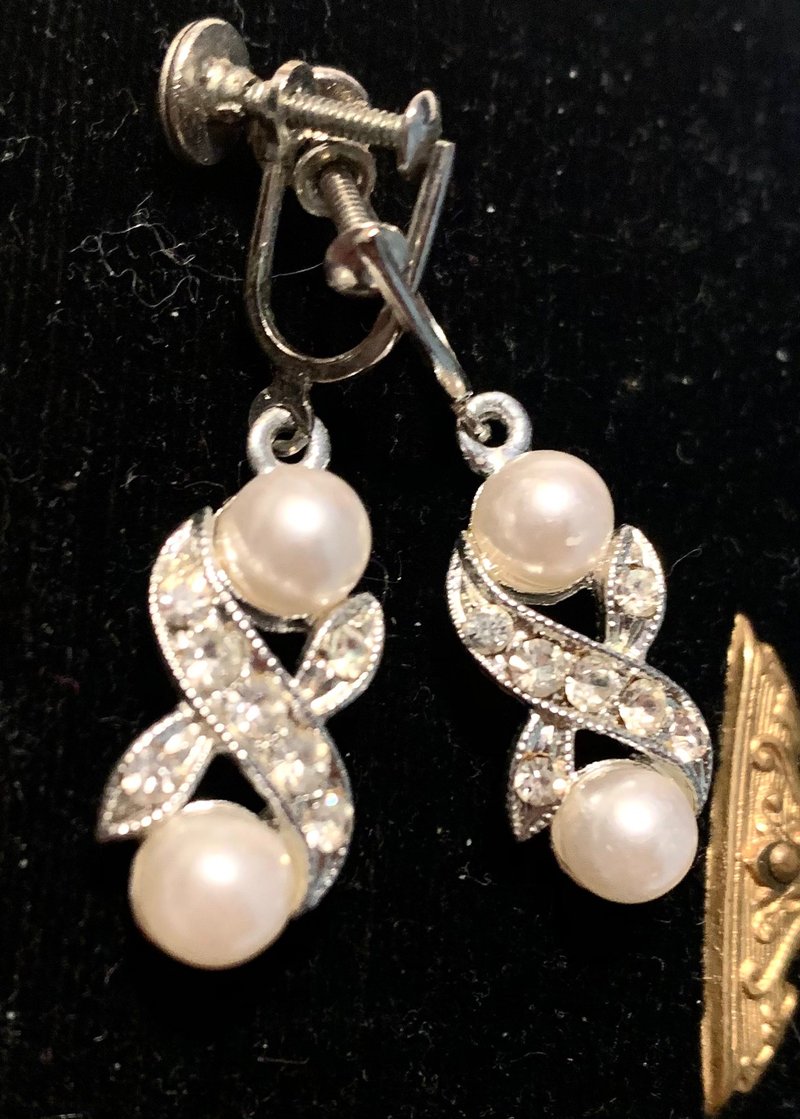 vintage 8字耳夹 - 耳环/耳夹 - 其他金属 白色