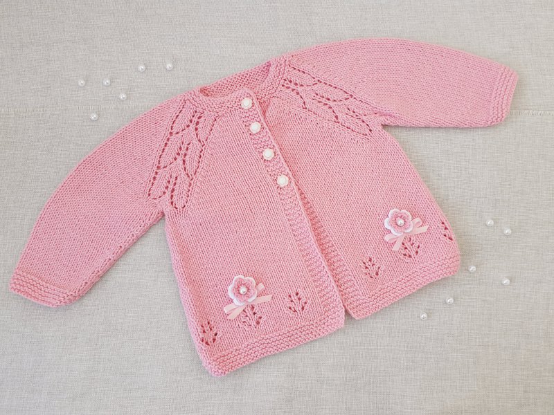 pink cardigan baby girl, hand knittrd sweater girls, christening cardigan flower - 童装上衣 - 棉．麻 白色