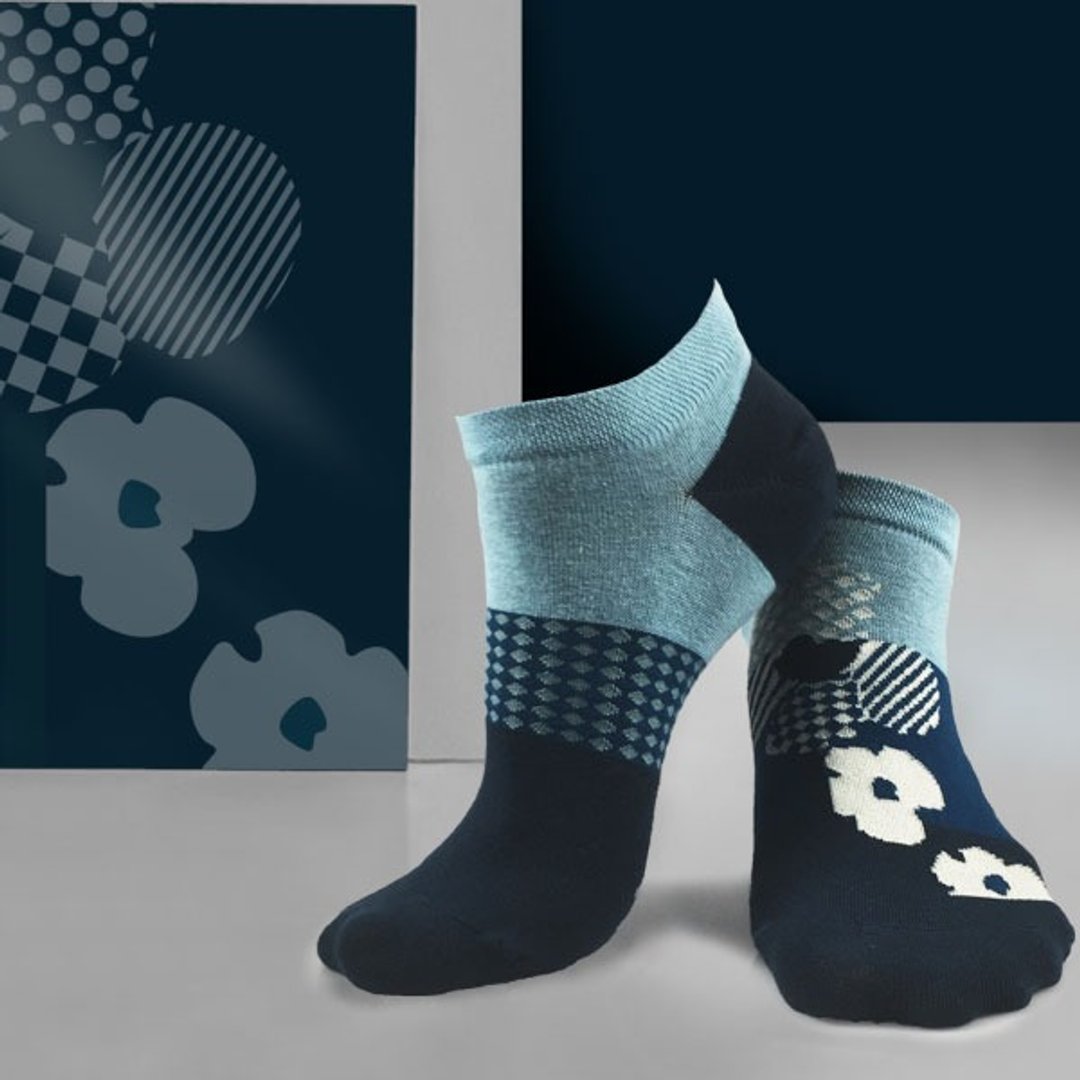 socks_white ocean/ irregular / socks / flower - 袜子 - 纸 蓝色