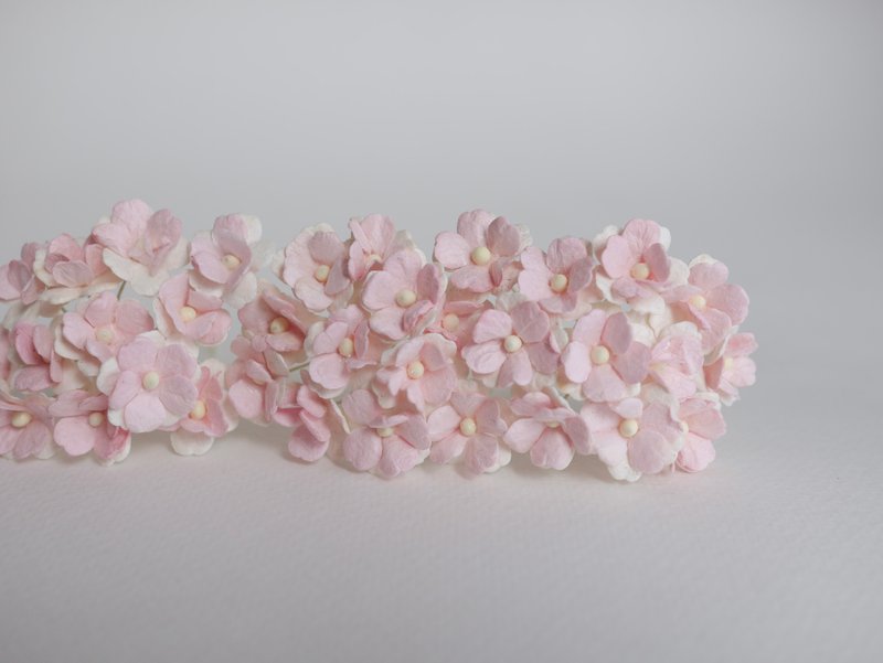 纸花，用品，100 件。绣球花纸，尺寸1.5厘米，粉白色 - 其他 - 纸 粉红色