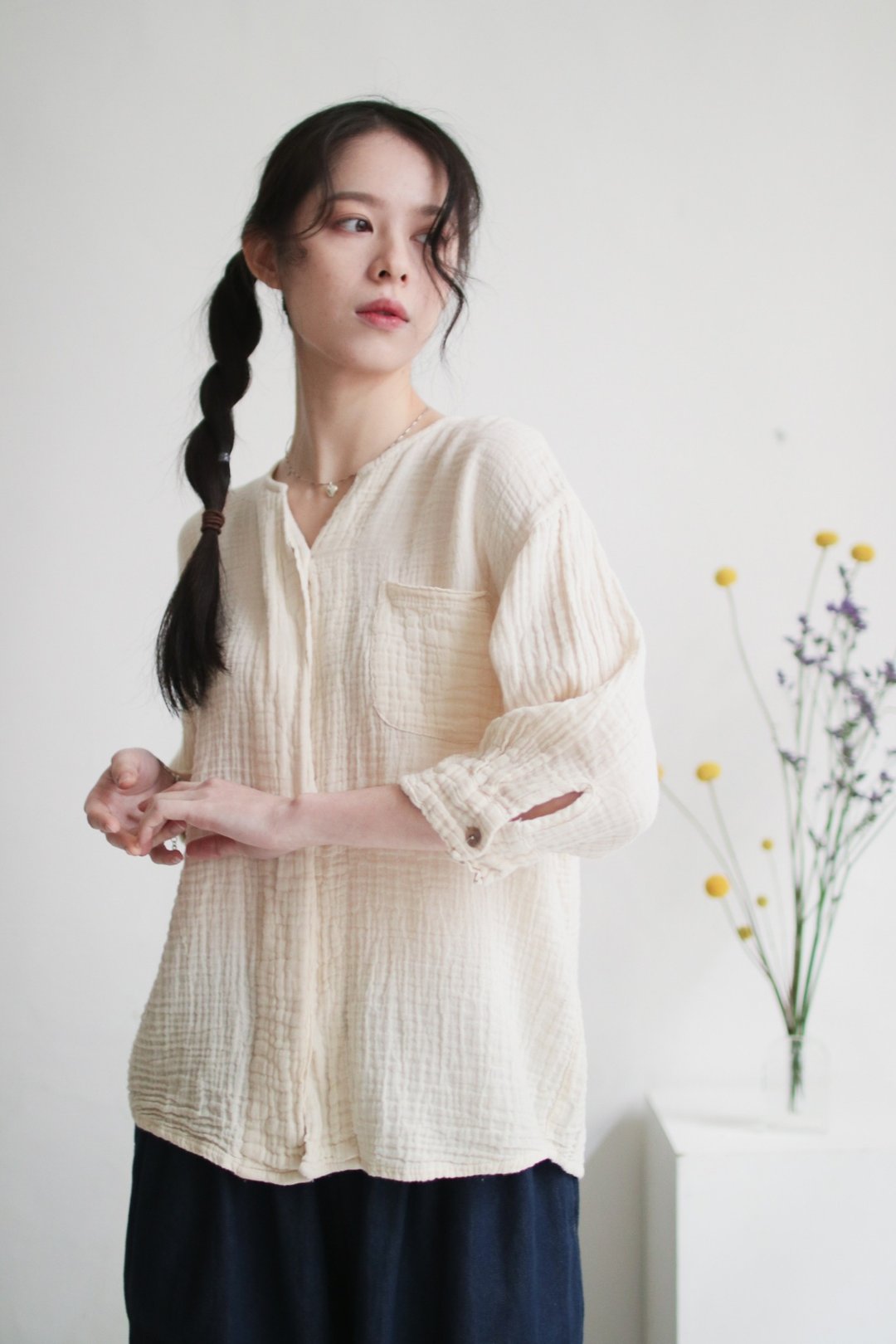 OMAKE 双层纱藏扣七分袖上衣 米白 - 女装上衣 - 棉 白色