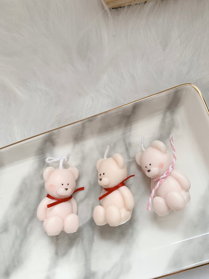 婚礼小物 围巾奶油小熊香氛蜡烛 - 蜡烛/烛台 - 蜡 白色