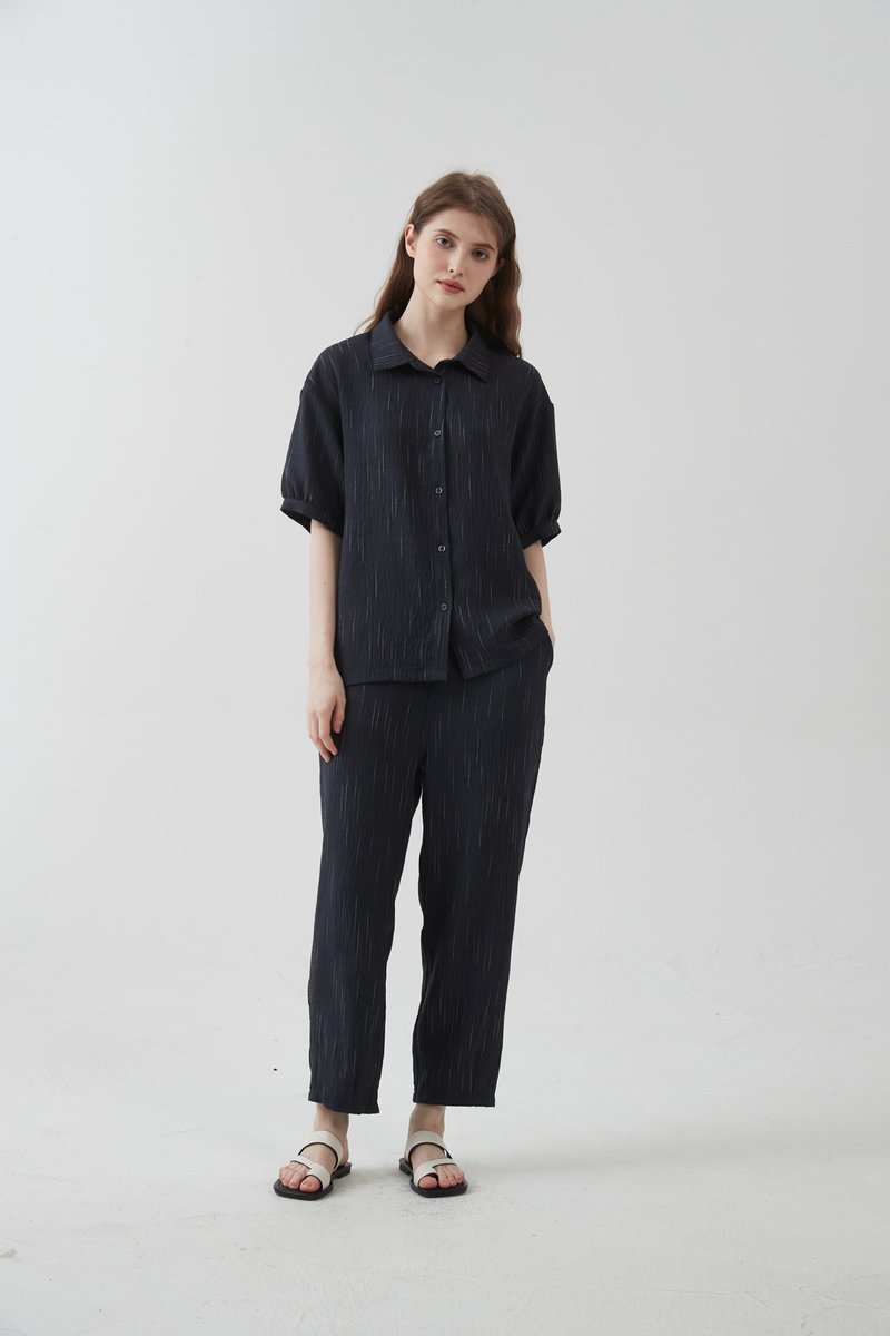 晕染条纹套装・皱褶感材质・罩衫与茧形裤 - 女装衬衫 - 聚酯纤维 蓝色
