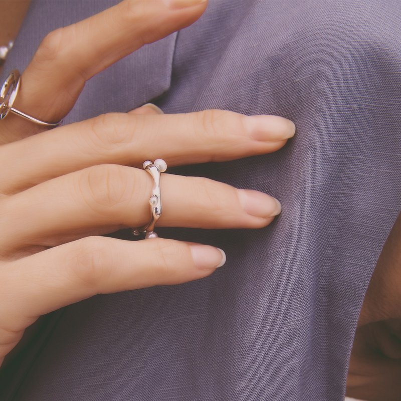 Multiverse - 流动小珍珠戒指-纯银 - 戒指 - 纯银 银色