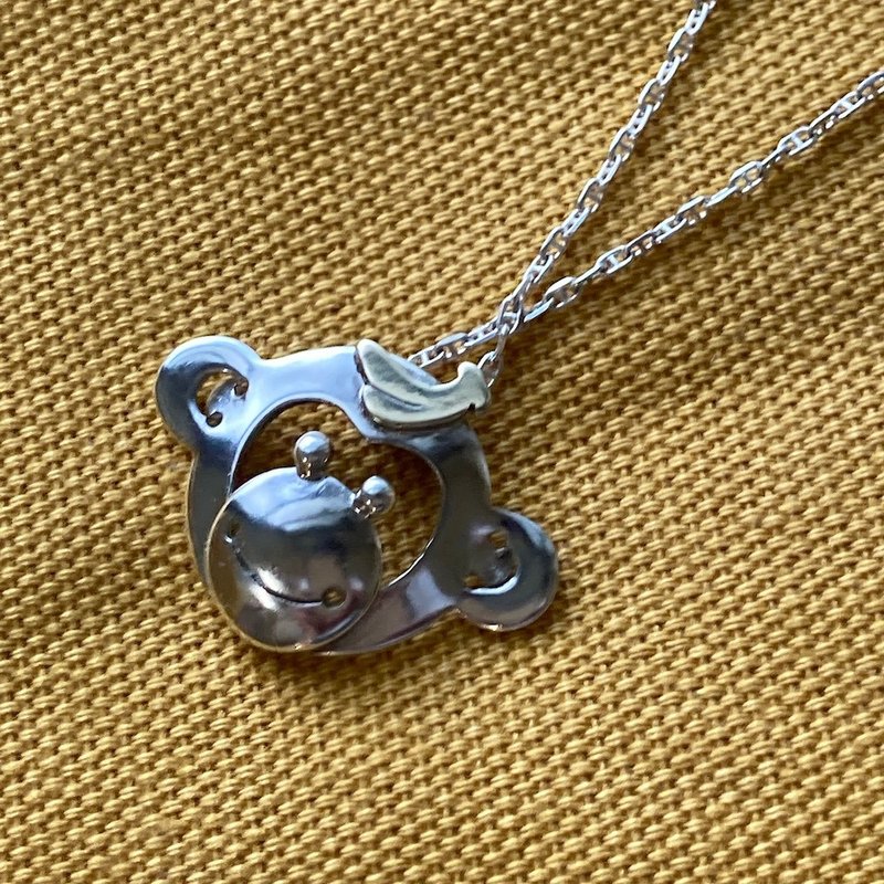 香蕉猴~纯银十二生肖弥月坠饰项链,手作的诗小朋友第一件纯银坠饰 - 项链 - 纯银 银色