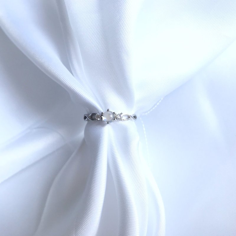 月光之石moonstone.六爪缠花篓空宝石戒指 - 戒指 - 纯银 蓝色