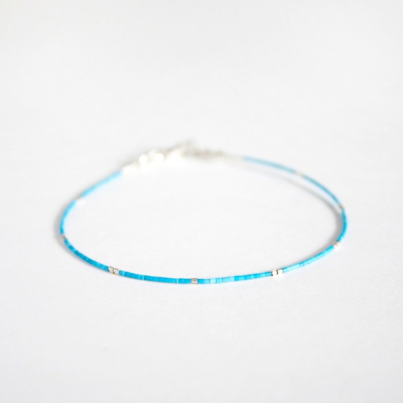 简约浅蓝色幼细绿松石配925银手链 // 十二月份生日石 - 手链/手环 - 宝石 蓝色