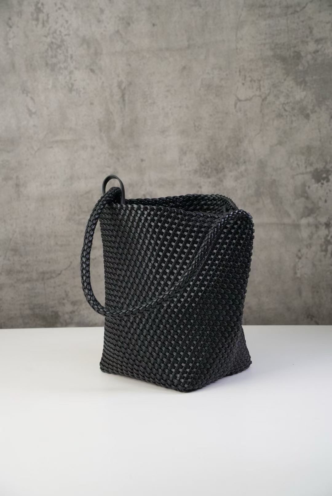 编织 Bucket bag 桶包 进口纳帕牛皮编织 手提包 - 手提包/手提袋 - 真皮 黑色