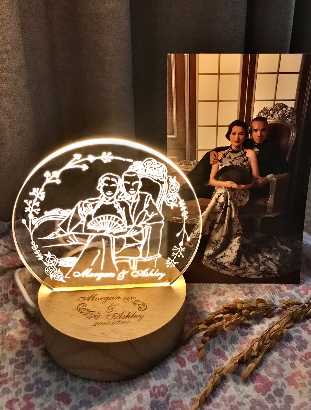 定制化礼物 - 似颜绘小夜灯 - 订制画像 - 压克力 咖啡色