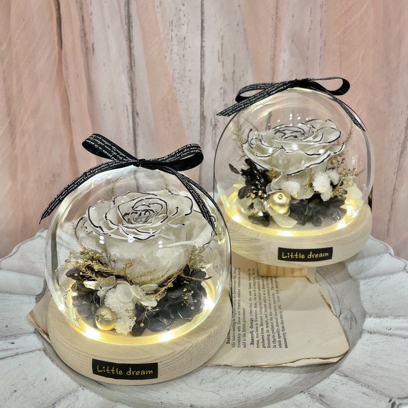 | 小梦境花艺 | 小香风 XL永生玫瑰 LED灯环底座玻璃球 花房 - 干燥花/捧花 - 植物．花 白色