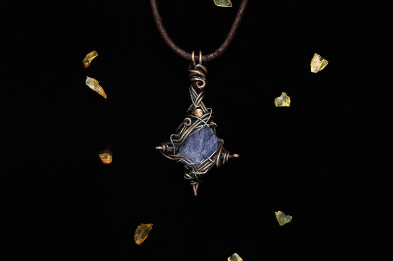 【珍藏系列】定制坦桑(丹泉石)原矿 纯铜坠饰 _ 回溯之钥 (sold) - 项链 - 宝石 多色