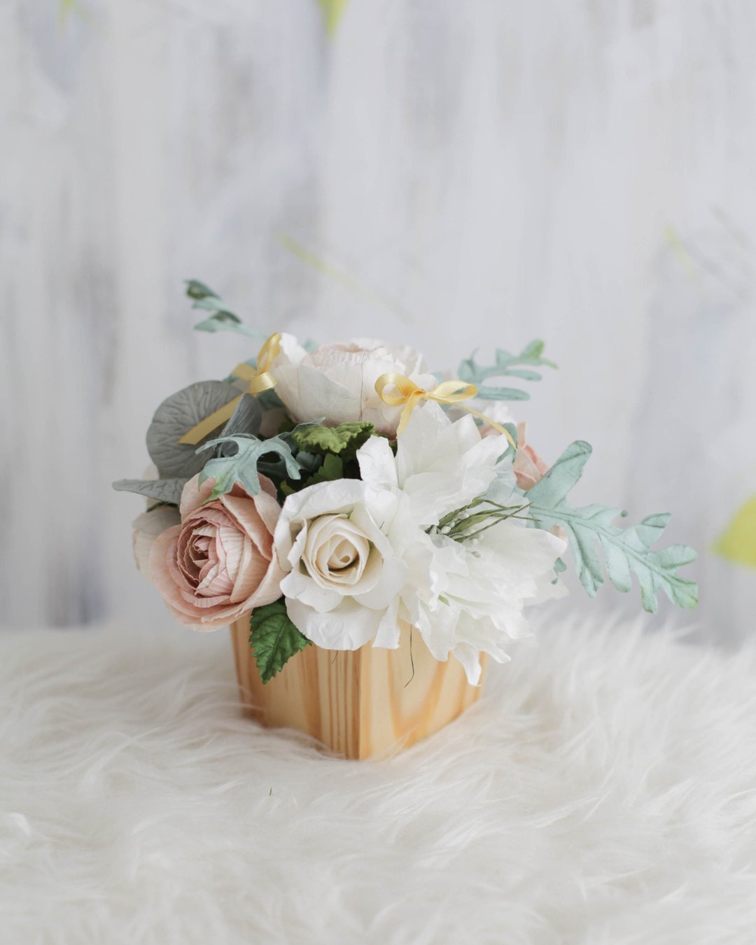 POCAHONTAS - Artificial Paper Flowers Wooden Table Pot - 香薰/精油/线香 - 纸 白色