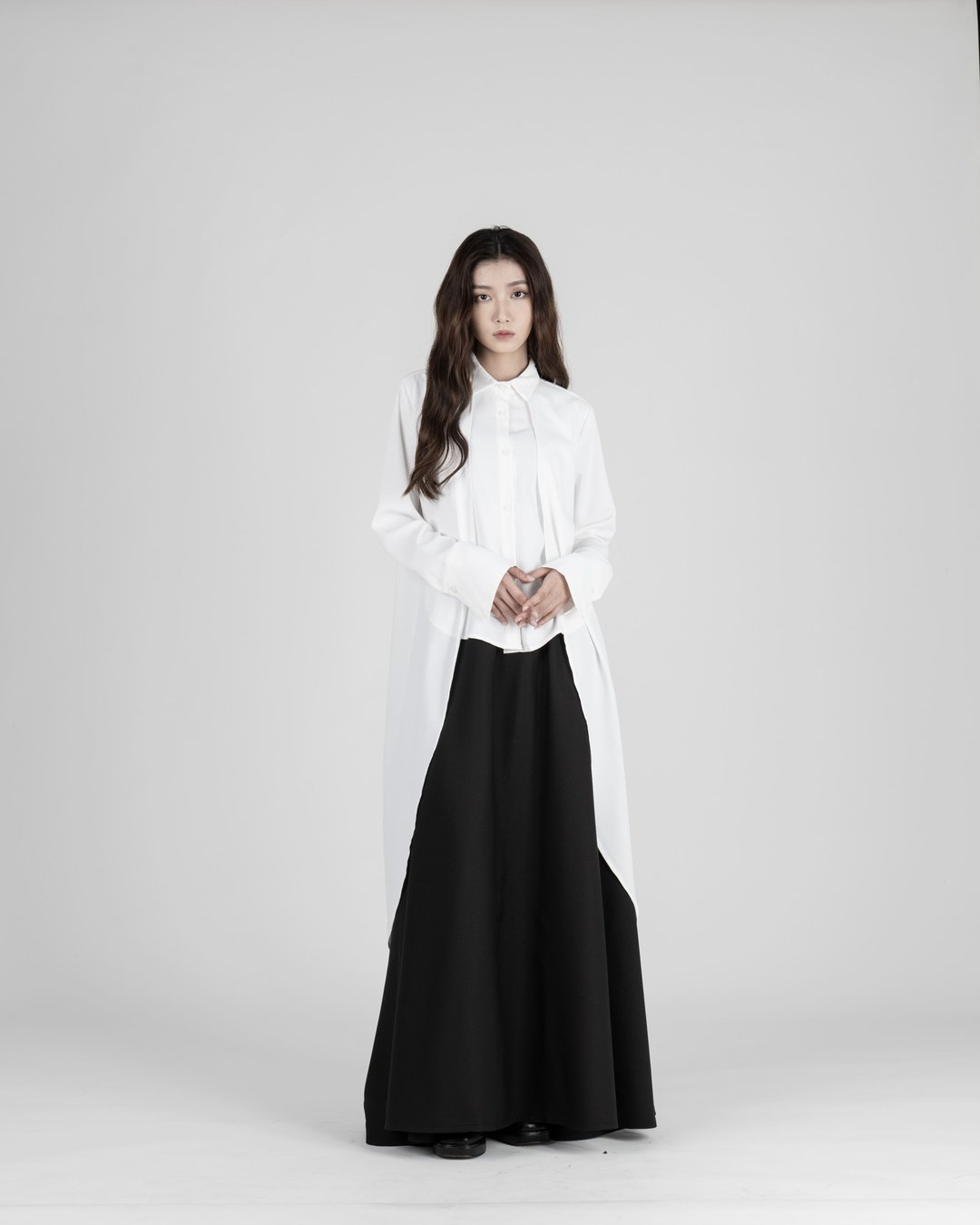MUKK DESIGN 前短后长两片式雪纺衬衫-白色 - 女装衬衫 - 其他人造纤维 白色