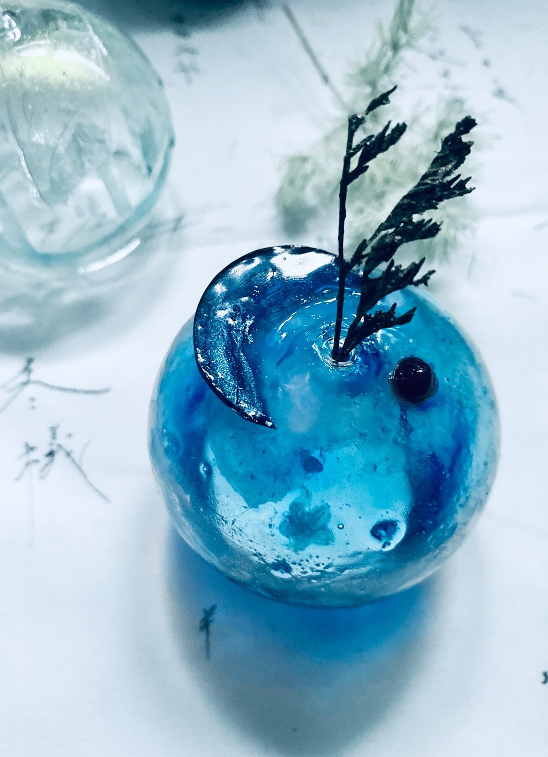 一轮插花瓶 am苏打汽水 玻璃创作 摆饰 - 摆饰 - 玻璃 透明