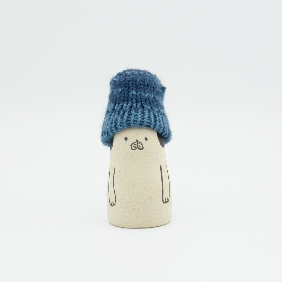 Handmade ceramic doll Doggy wearing a knit hat S size - 摆饰 - 陶 卡其色