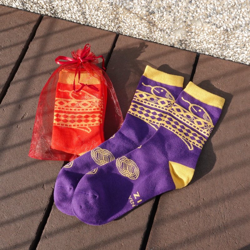 蛇来运转亲子袜(艺术家联名款)2尺寸 - 袜子 - 棉．麻 咖啡色