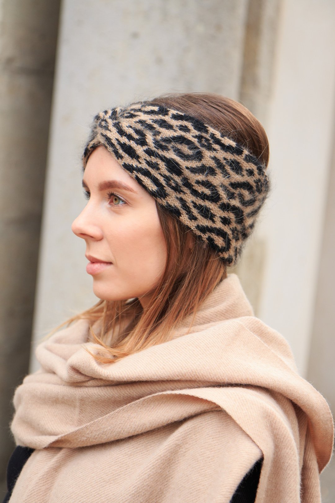 Angora leopard headband. Fluffy knitted head wrap. Twist headband - 发带/发箍 - 羊毛 咖啡色