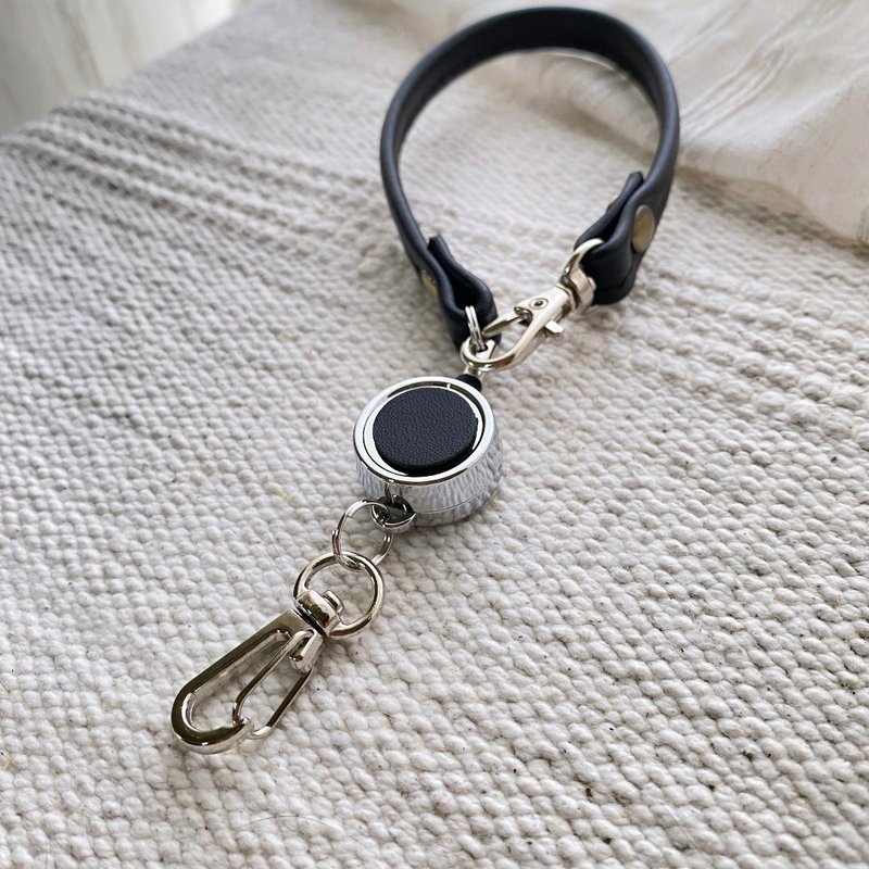 有格调。皮革伸缩扣短绳 - 黑 - - 挂绳/吊绳 - 真皮 黑色