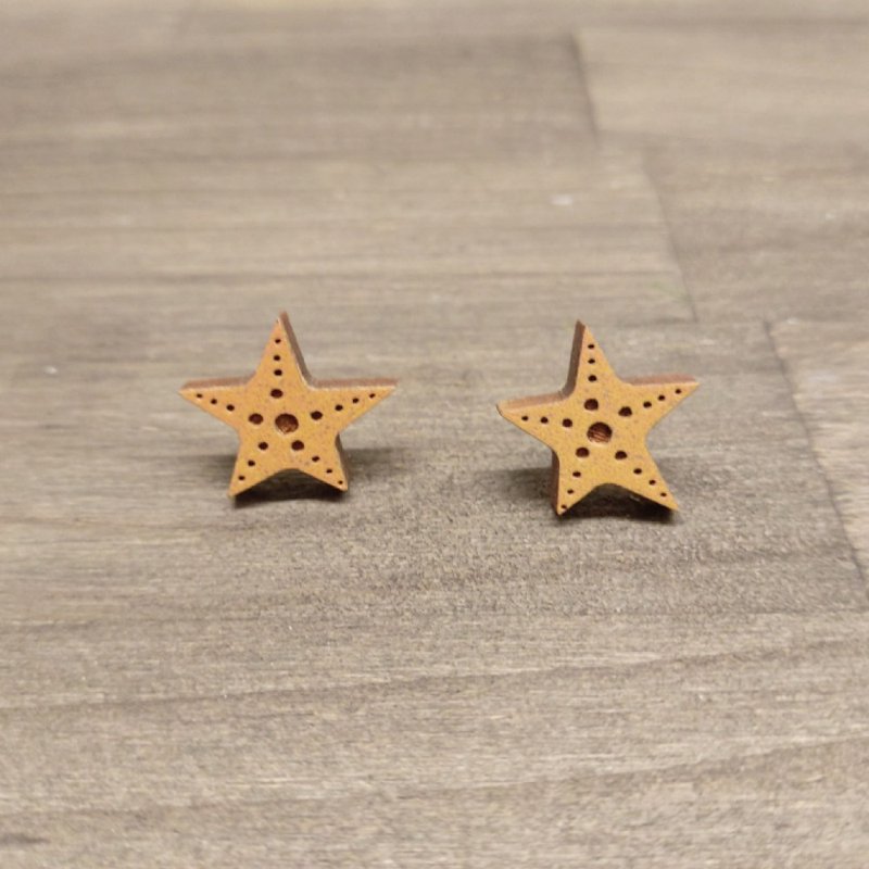【老朋友限定礼】Woops漂流木饰品-KUSO 芭达雅-海星星 橘 (耳针) - 耳环/耳夹 - 木头 橘色
