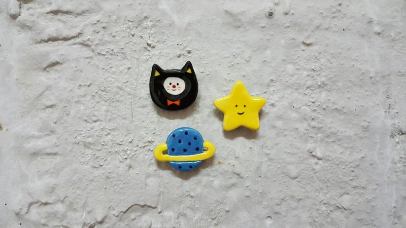 喵朋友+小星星+小星球  陶瓷别针(组) - 胸针 - 陶 多色