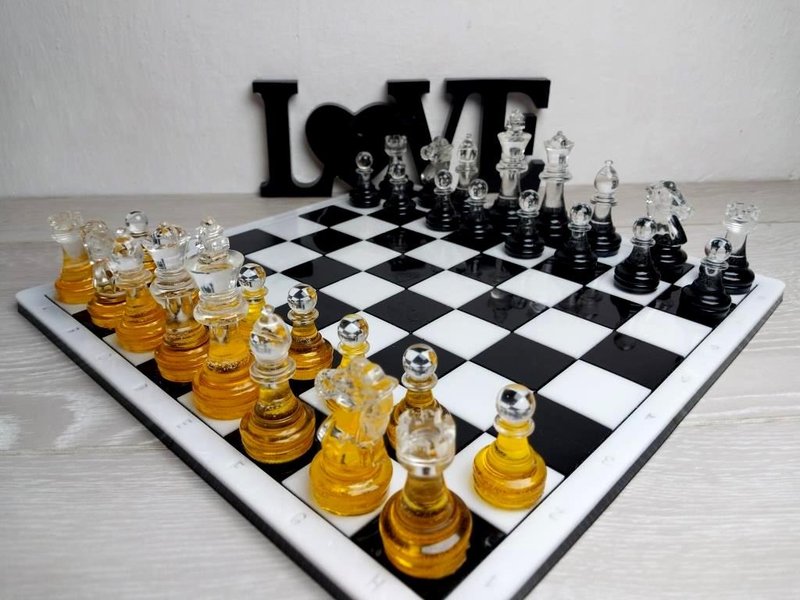 现代树脂棋子与棋盘|特大号尺寸 7 厘米 |环氧树脂 - 桌游/玩具 - 树脂 黄色