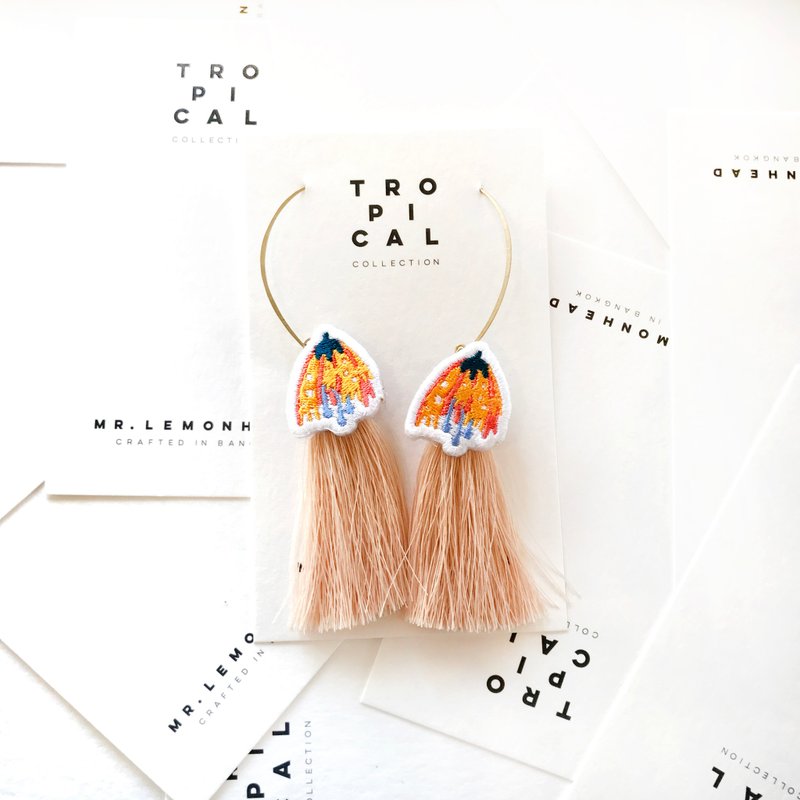 yellow flower with cream tassel Earrings - 耳环/耳夹 - 聚酯纤维 橘色