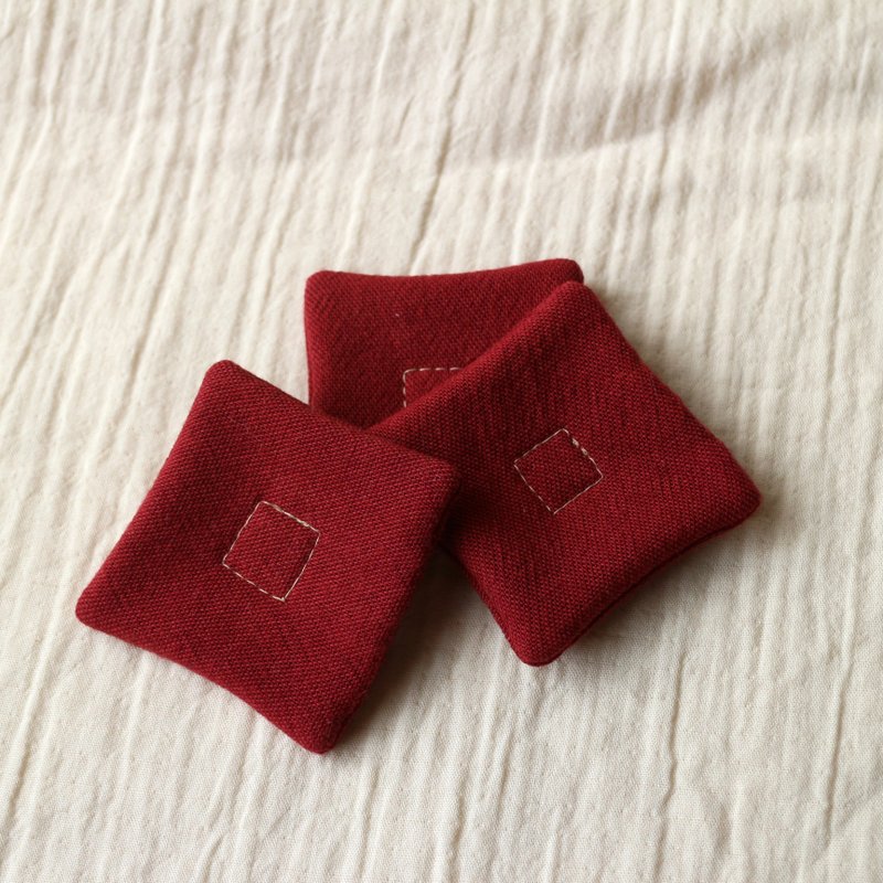 迷你方块杯垫 / 红 - 杯垫 - 棉．麻 红色