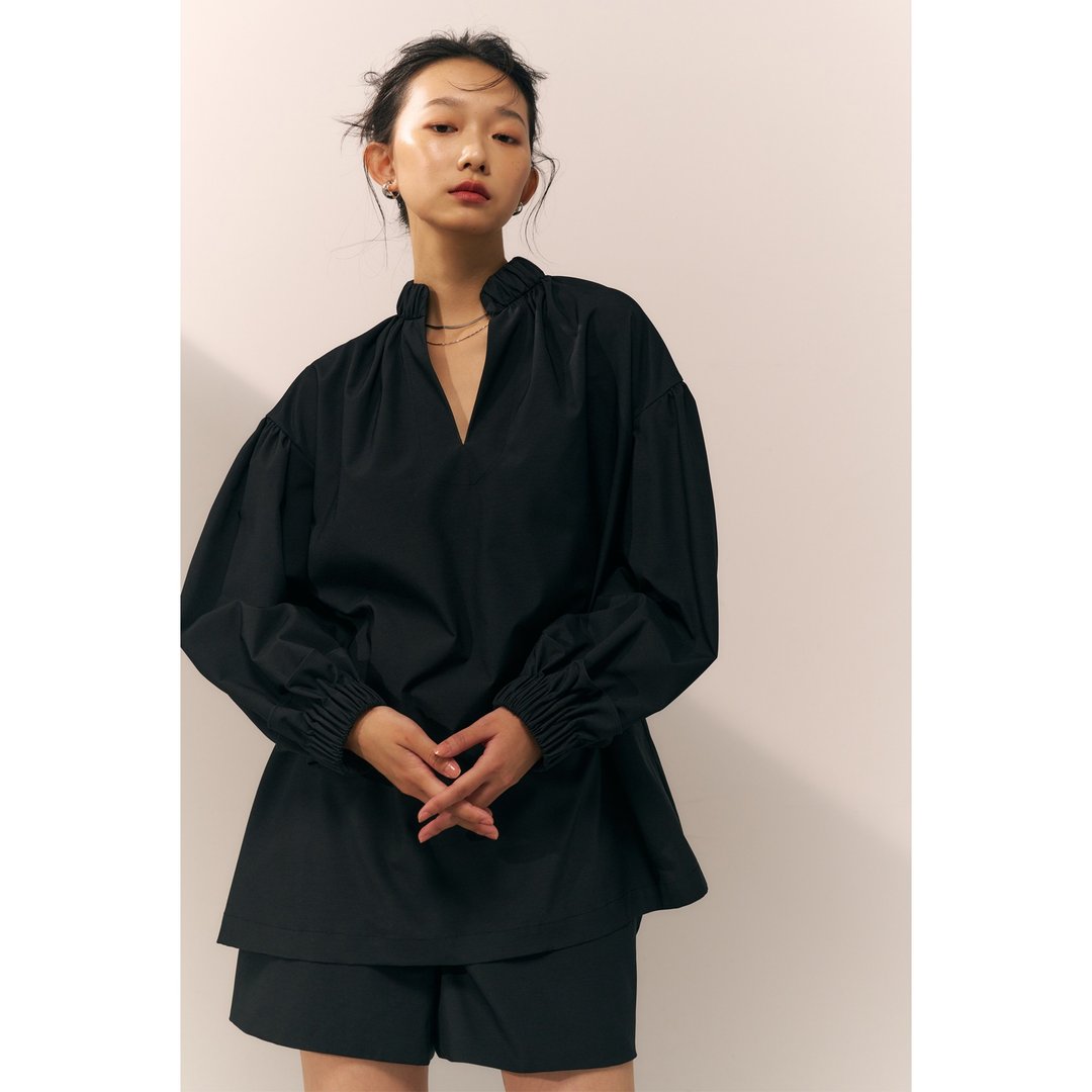 落肩澎袖腰带上衣 /深邃黑 - 女装衬衫 - 其他材质 黑色