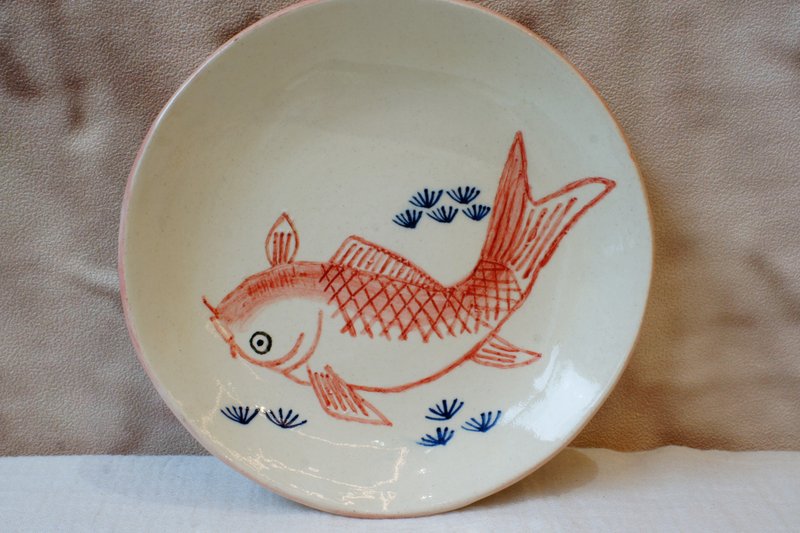 手绘锦鲤粉引圆盘  Ø 16cm 点心盘  餐盘 碟子 - 浅碟/小碟子 - 陶 白色