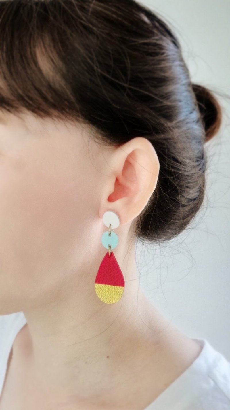 Handmade  geometric leather red gold blue and white color - 耳环/耳夹 - 真皮 红色