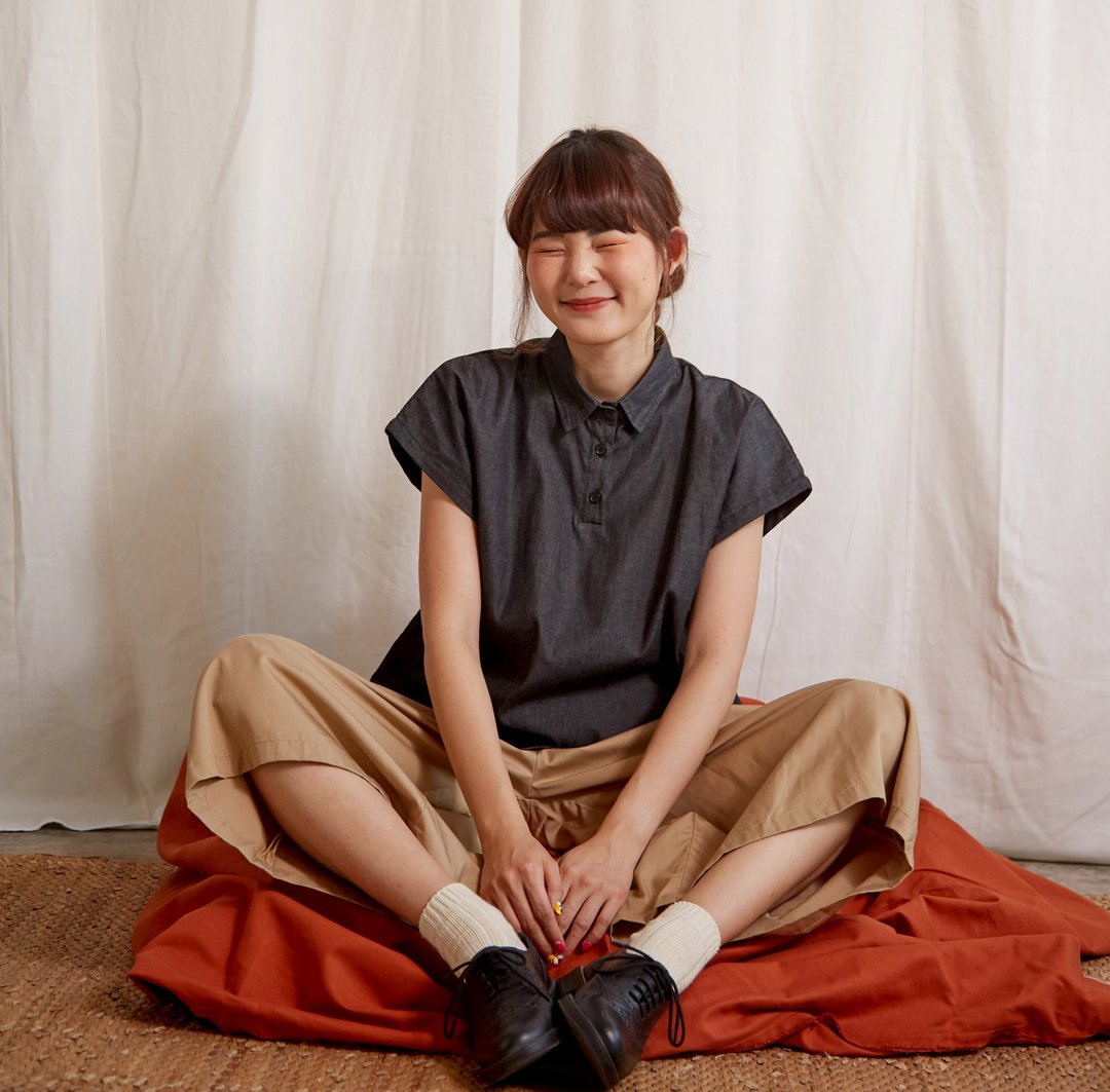Soft Denim Polo Collar Shirt in Black Color - 女装衬衫 - 其他材质 黑色