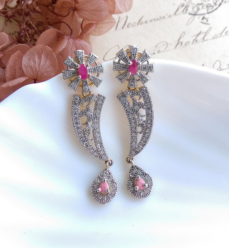 Vintage Jewelry 西洋古董饰品 典雅气质 垂坠 小雏菊 针式耳环 - 耳环/耳夹 - 其他金属 金色