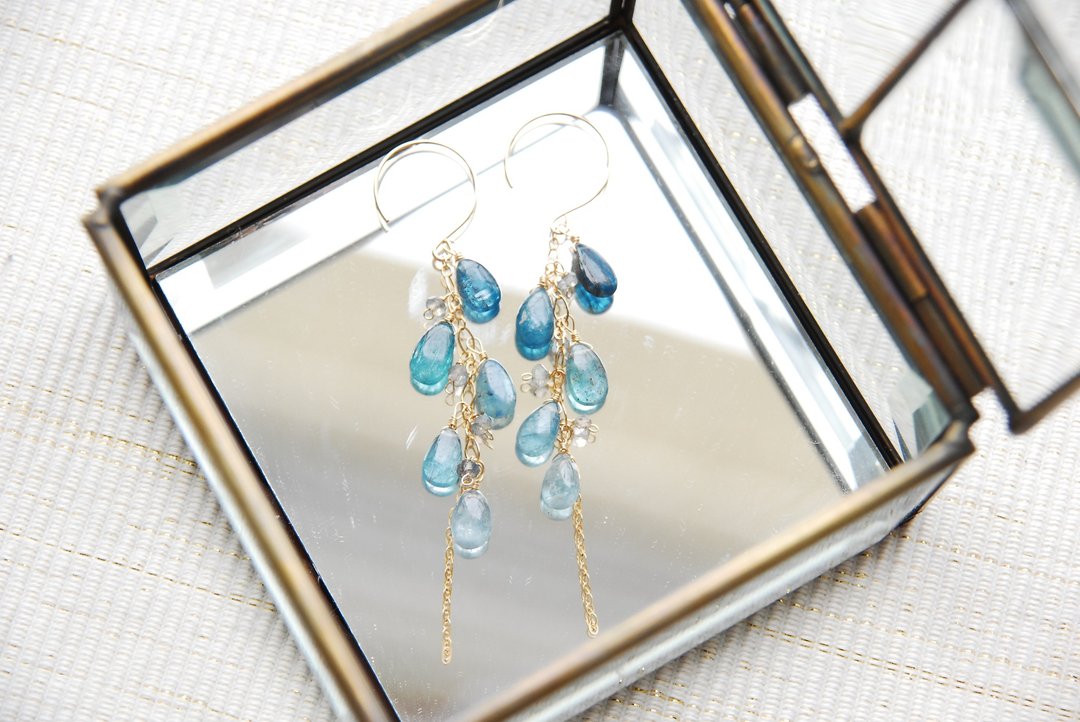 NEW Kaya Knight's gradient earrings 14 kgf - 耳环/耳夹 - 半宝石 蓝色