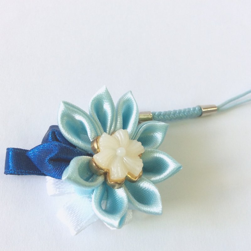 缎带花吊饰 挂饰 つまみ细工 丝带花  蓝白色 - 吊饰 - 丝．绢 蓝色