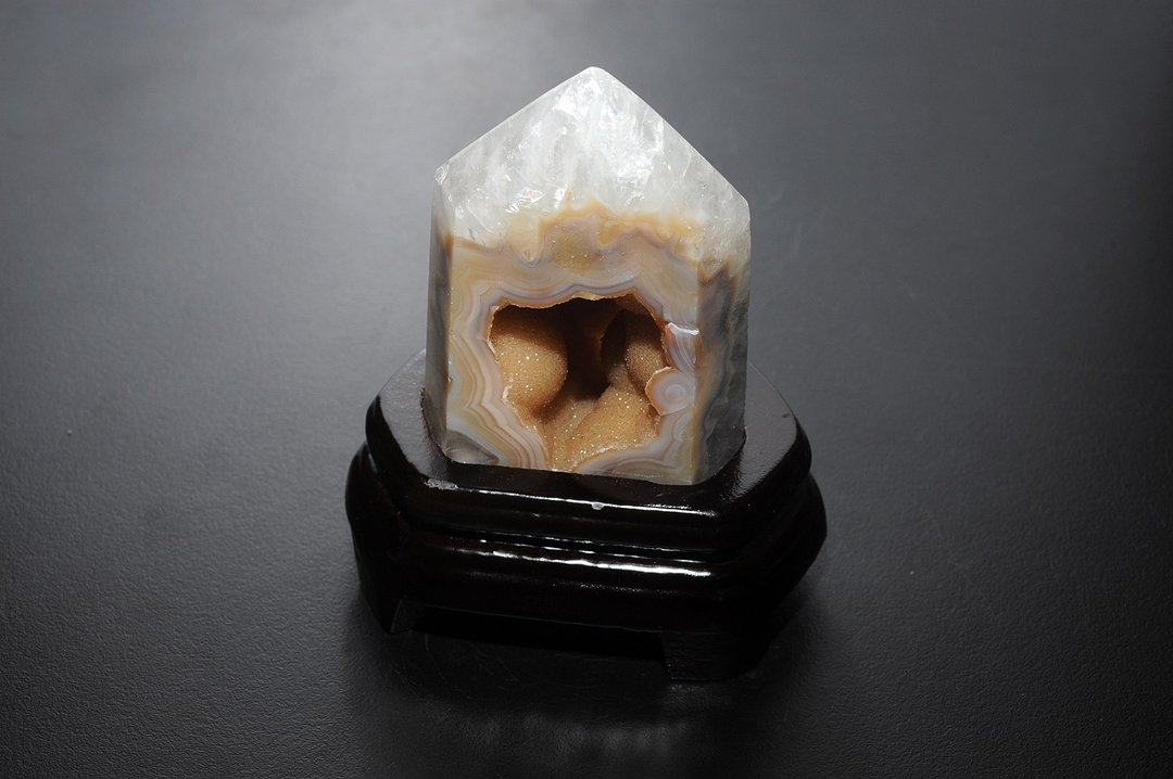 玛瑙聚宝盆晶洞 灵修 招财 破煞 防小人 - 摆饰 - 宝石 