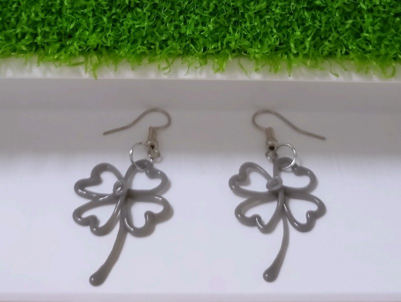 幸运草耳环灰系列 - 耳环/耳夹 - 环保材料 多色