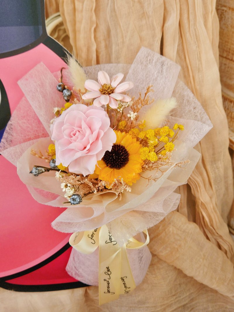 【日本永生花】不凋玫瑰+向日葵花束 生日 送礼 圣诞 毕业 谢师礼 - 干燥花/捧花 - 植物．花 