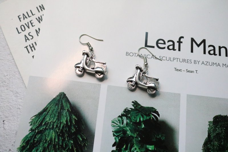 复古摩托车耳环金属可爱型耳坠耳饰 - 耳环/耳夹 - 其他金属 银色