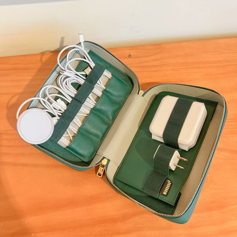 定制化刻字  真皮十字纹皮革 数码收纳包 线材收纳袋 - 宝石绿色 - 卷线器/电线收纳 - 真皮 绿色