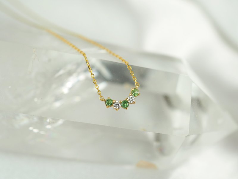 10K小贵妇系列 ||微笑曲线||沙弗莱石白钻 黄K色 极细锁骨链 - 锁骨链 - 贵金属 绿色