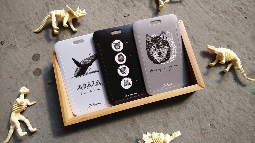 硬壳推式卡套-狼/猛兽/鲸鱼系列 - 证件套/卡套 - 塑料 