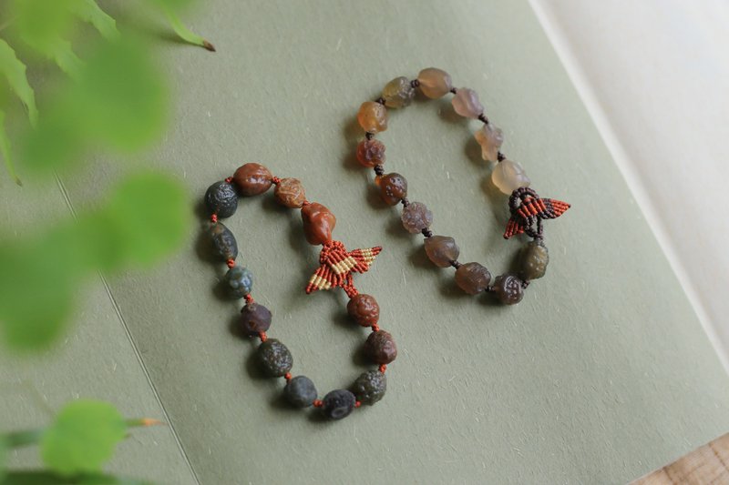 春秋手作 | 信物 一对 | 玛瑙原石 戈壁石 | 全手工 鱼尾编绳扣 - 手链/手环 - 半宝石 多色