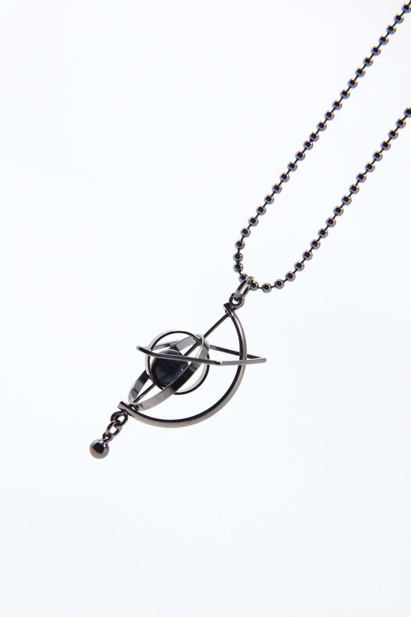 Chemistry 立体星球半月项链 - 项链 - 铜/黄铜 